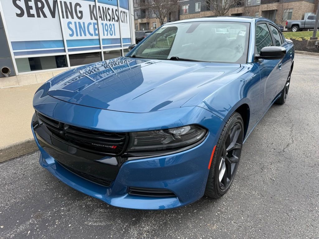 Used 2023 Dodge Charger SXT w/ Blacktop Package image 8