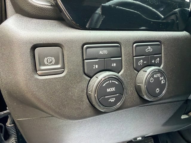 Used 2024 Chevrolet Silverado 1500 LT AWD/4WD image 8