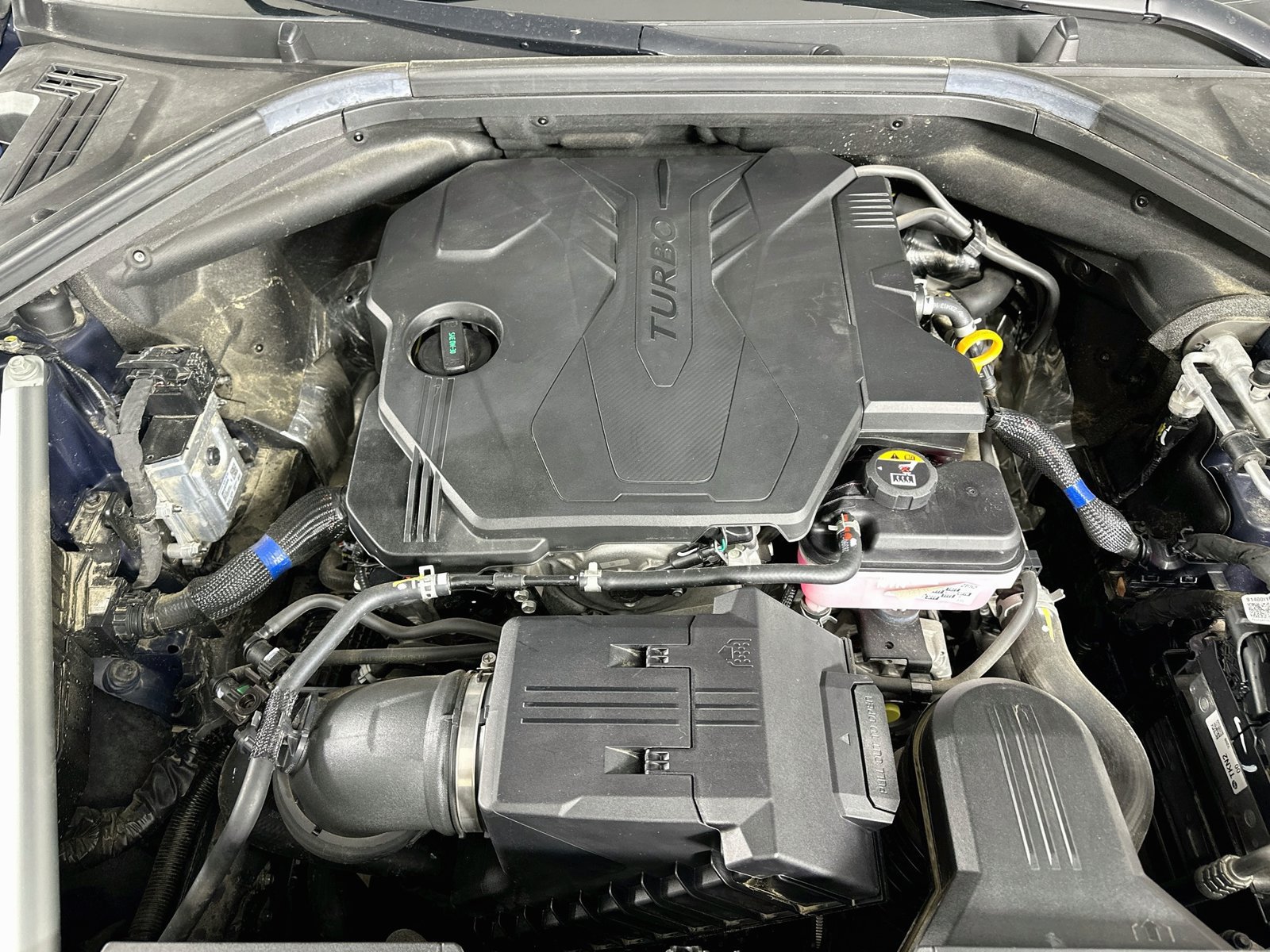 Used 2024 Genesis GV70 2.5T AWD/4WD image 13