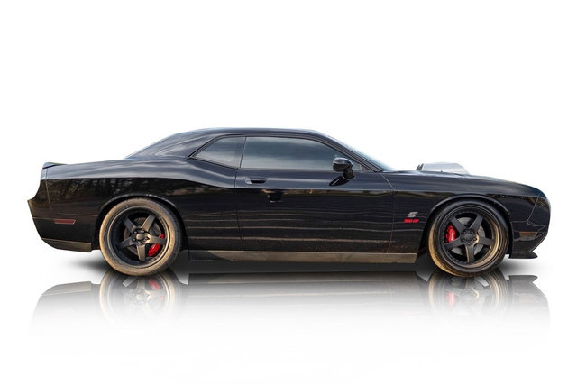 Used 2009 Dodge Challenger SRT8 w/ SRT Option Group II image 2