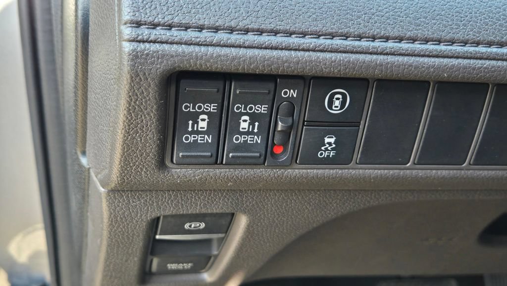 Used 2023 Honda Odyssey EX image 17