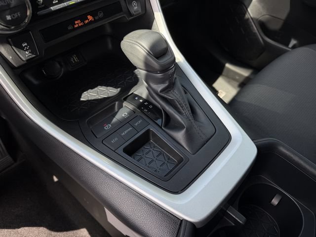 Certified 2025 Toyota RAV4 XLE FWD image 8