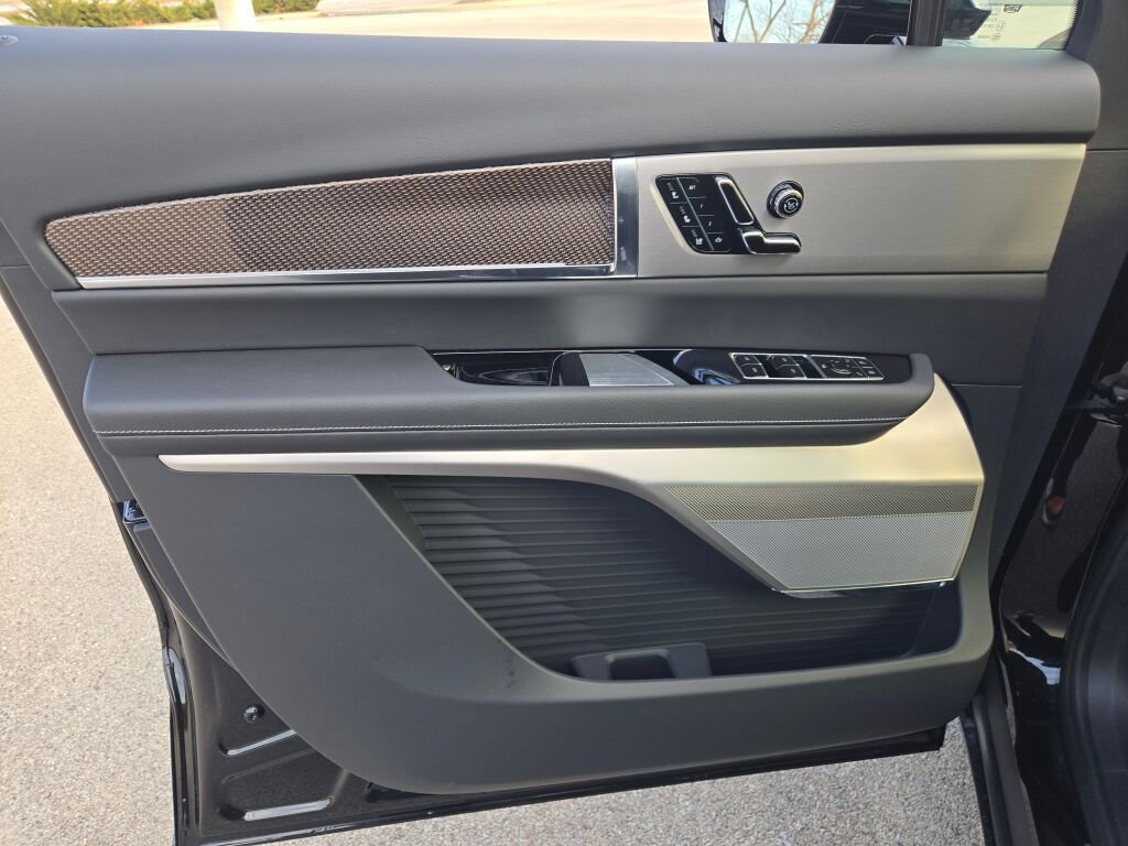 New 2026 Cadillac Vistiq Luxury image 23