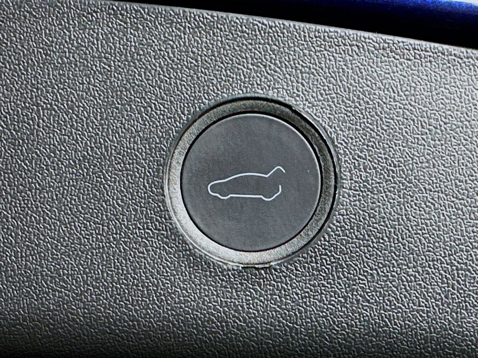 Used 2023 Tesla Model 3 Standard Range image 29