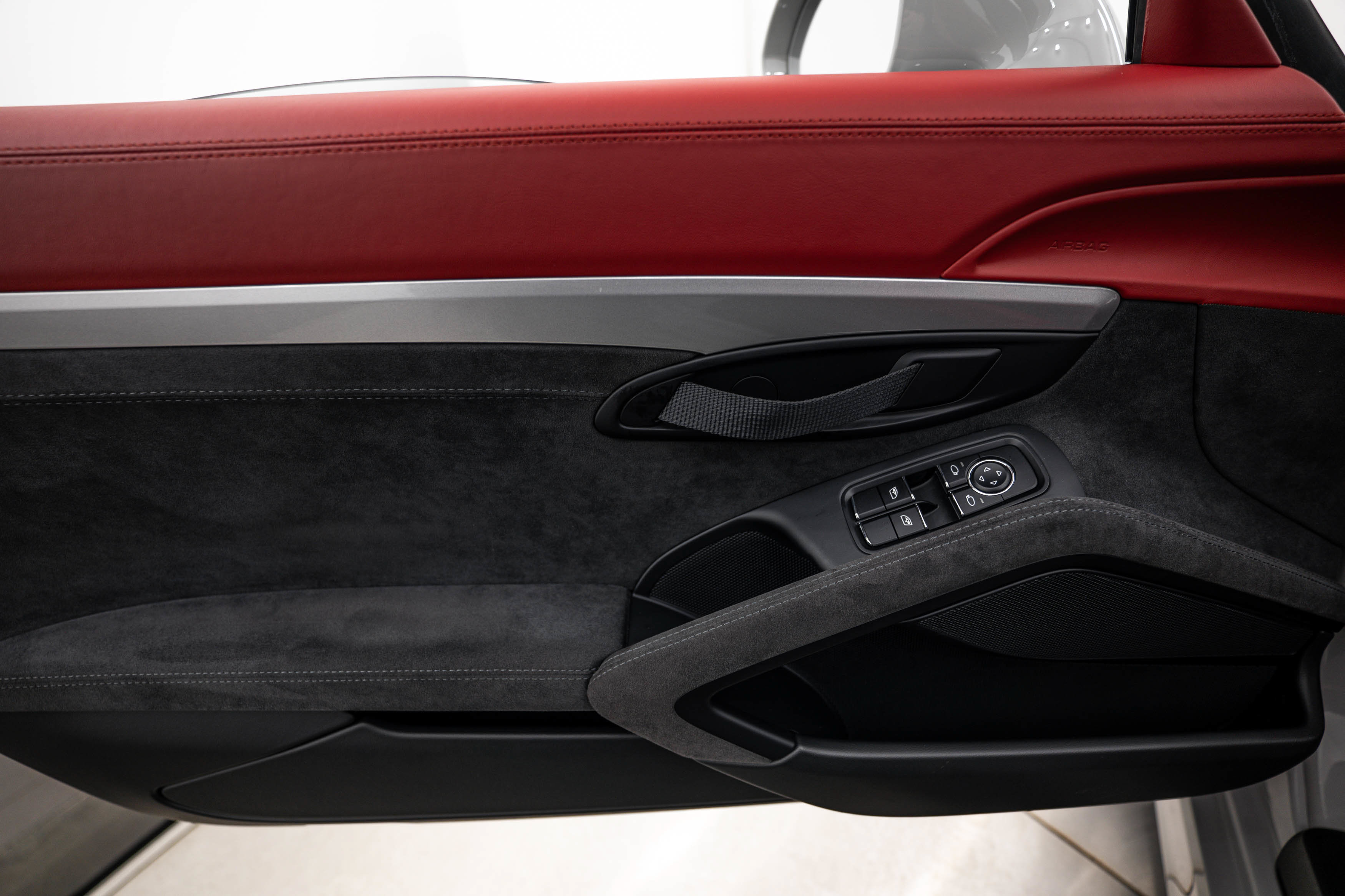 Certified 2016 Porsche Boxster Spyder RWD image 20