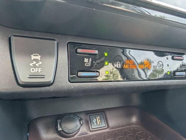 Used 2023 Toyota RAV4 Limited w/ Limited Grade Weather Package AWD/4WD image 35