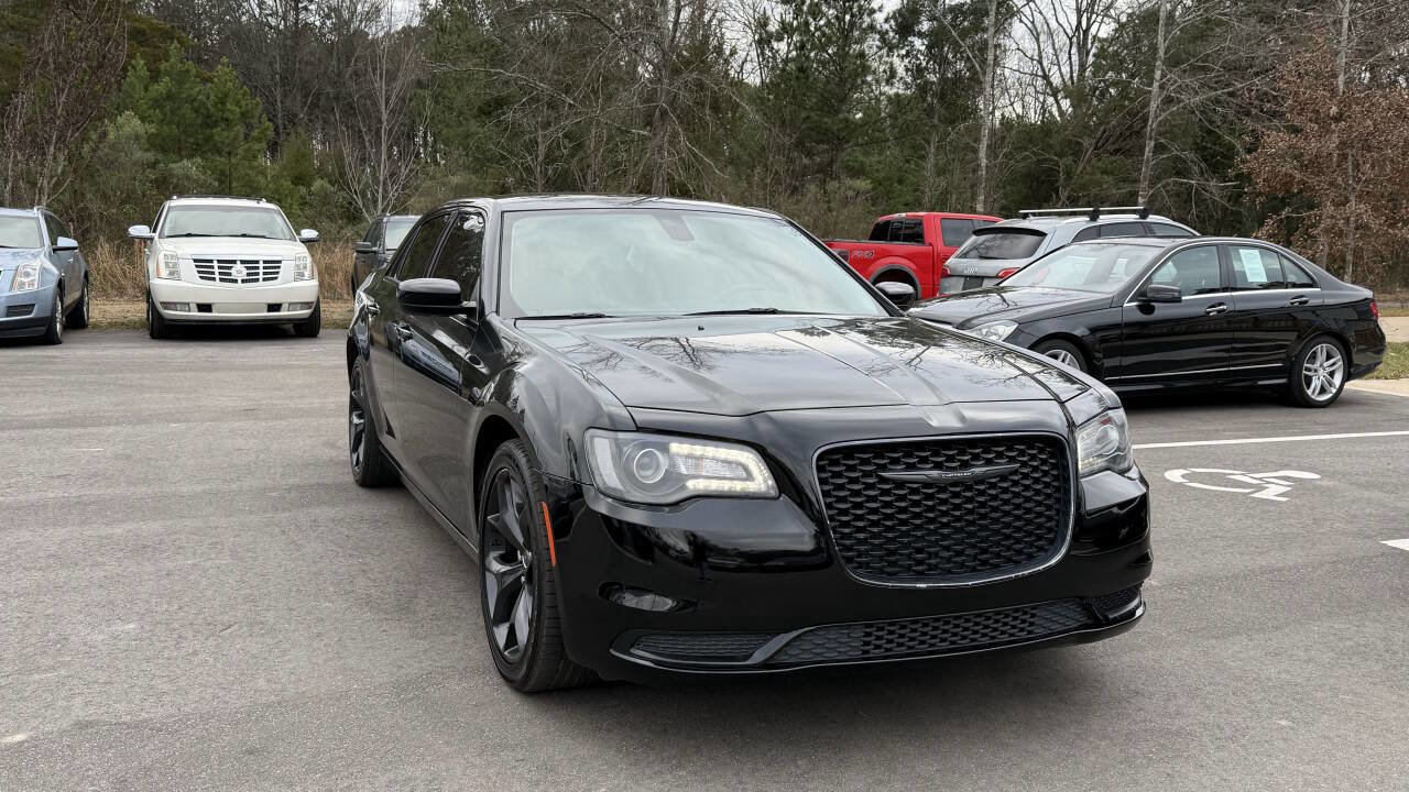 Used 2021 Chrysler 300 Touring w/ Sport Appearance Package image 1