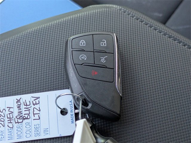 Used 2025 Chevrolet Equinox EV LT w/ Convenience Package image 33