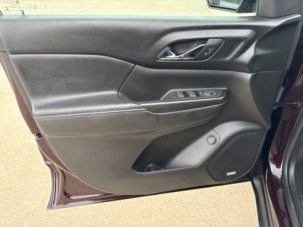Used 2018 GMC Acadia SLT FWD image 18