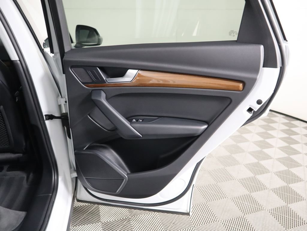 Used 2021 Audi Q5 e Premium image 27