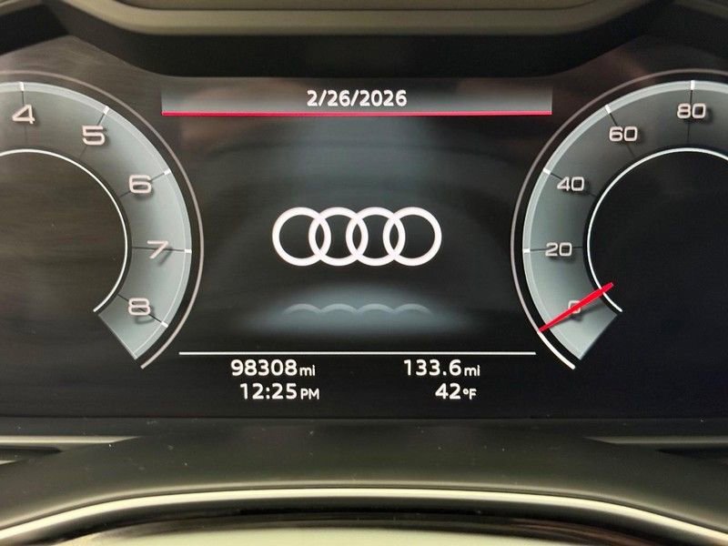 Used 2021 Audi Q8 Prestige image 17