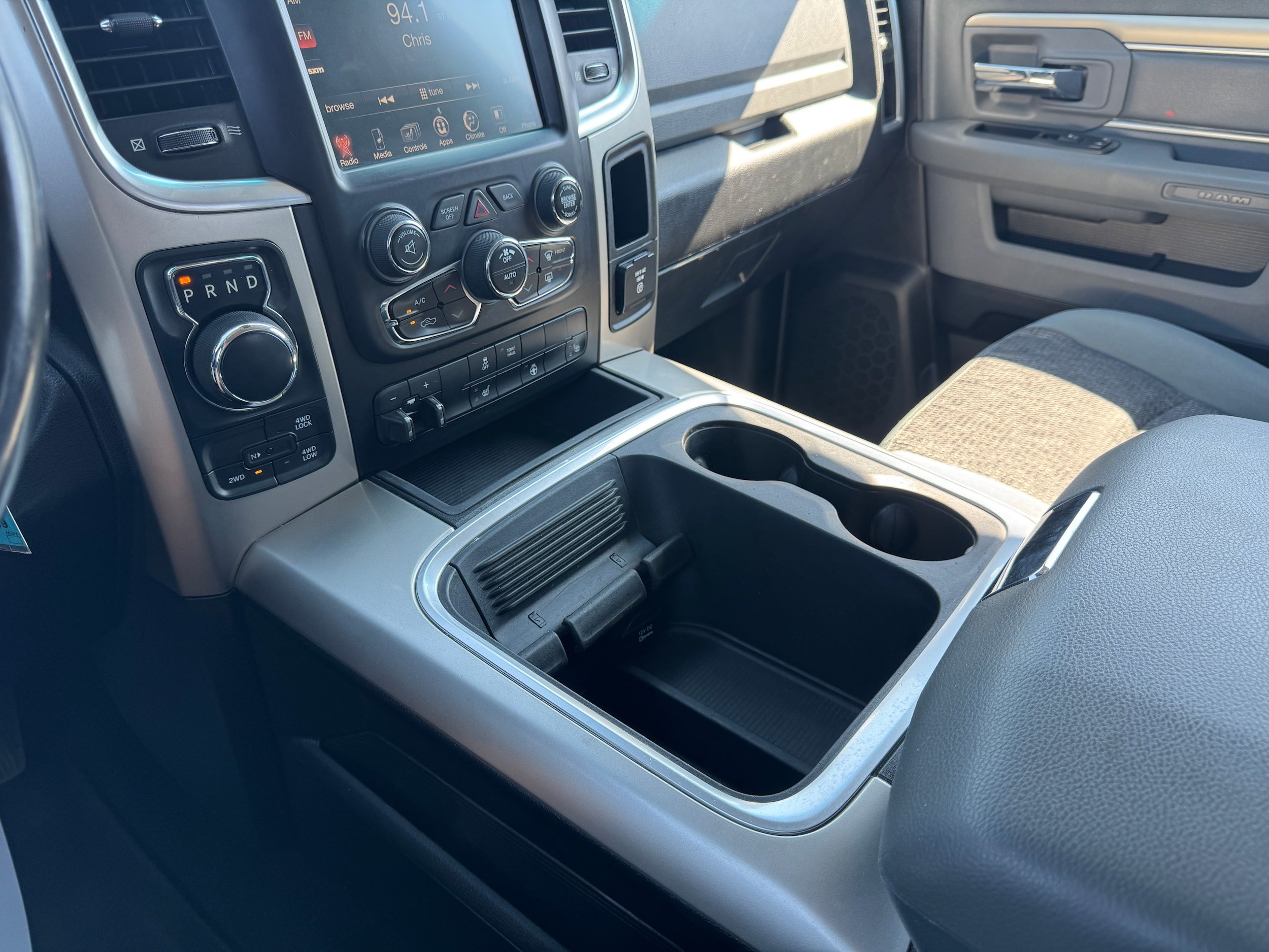 Used 2017 RAM 1500 Classic SLT AWD/4WD image 21