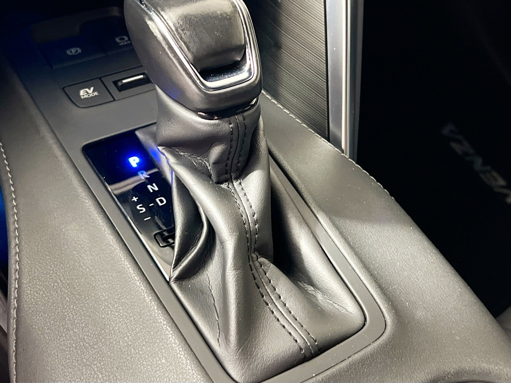 Used 2024 Toyota Venza Nightshade AWD/4WD image 25
