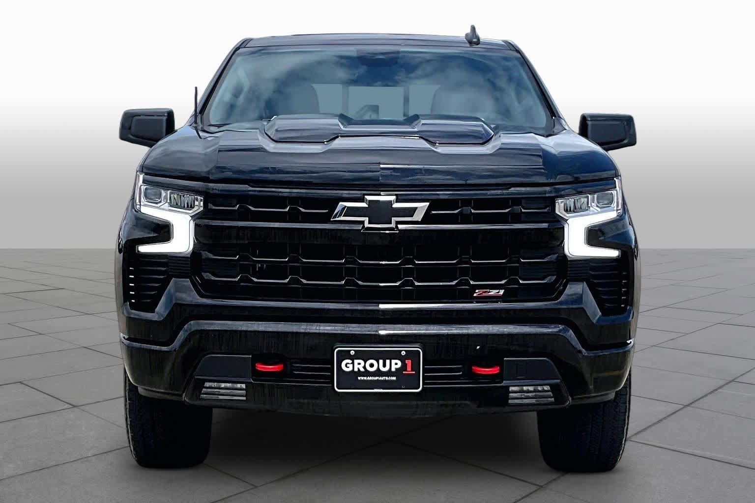 Used 2025 Chevrolet Silverado 1500 LT Trail Boss w/ Convenience Package II AWD/4WD image 5