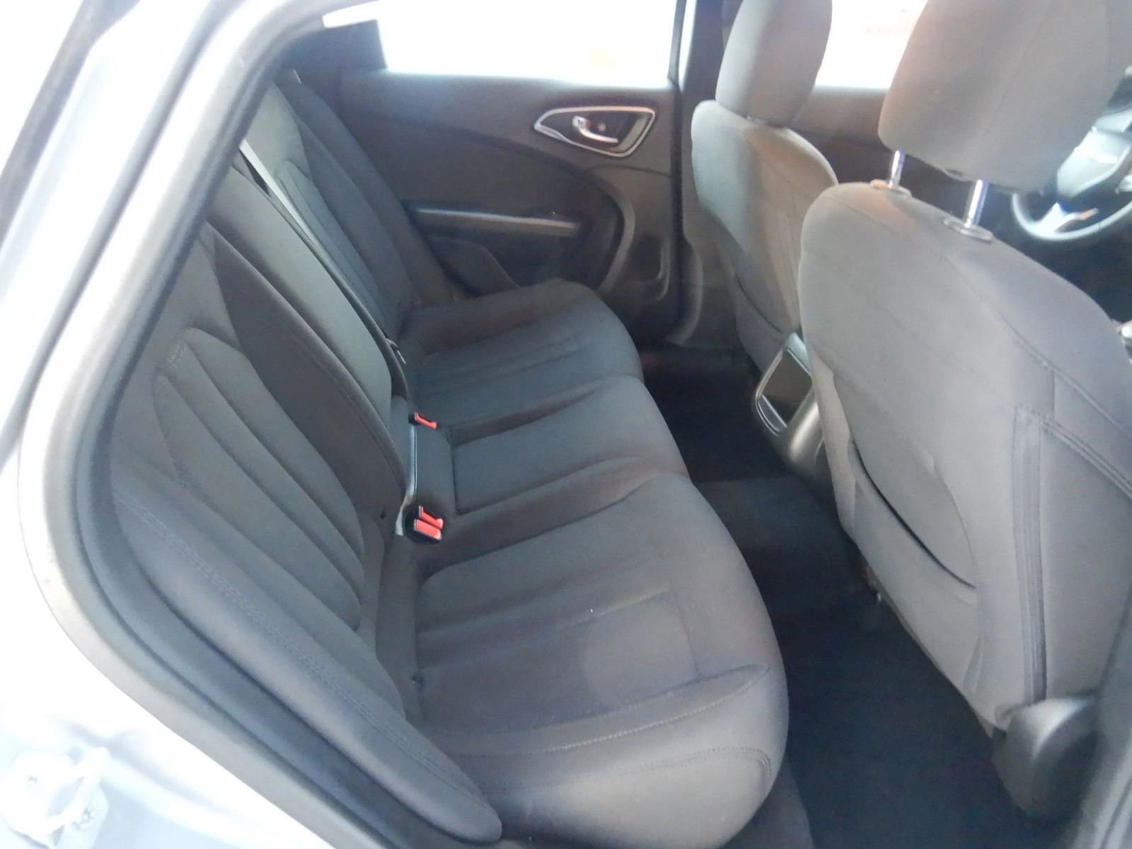 Used 2015 Chrysler 200 LX image 20