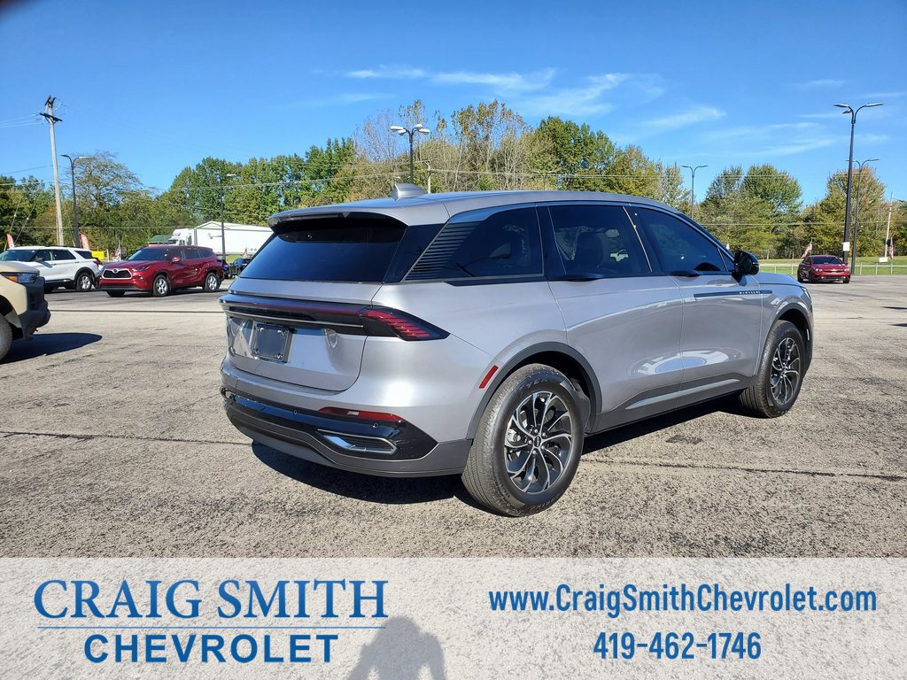 Used 2025 Lincoln Nautilus Premier image 6