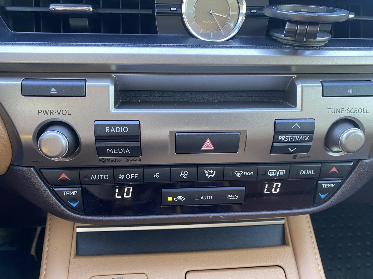 Used 2016 Lexus ES 350 w/ Accessory Package FWD image 16