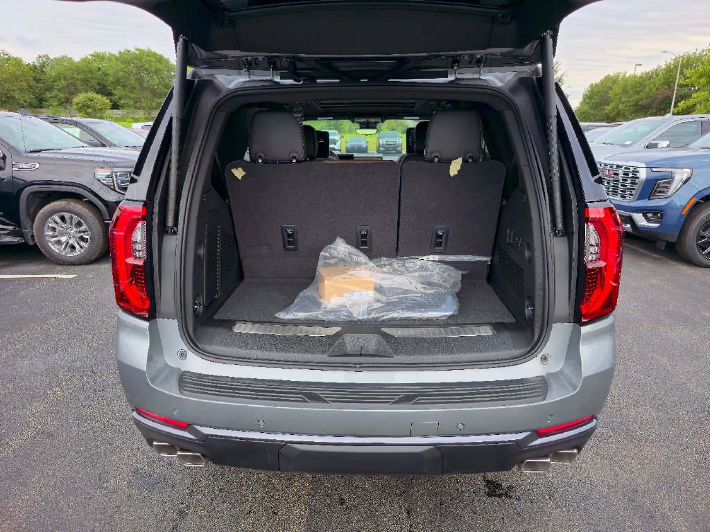 New 2026 GMC Yukon Denali Ultimate AWD/4WD image 27