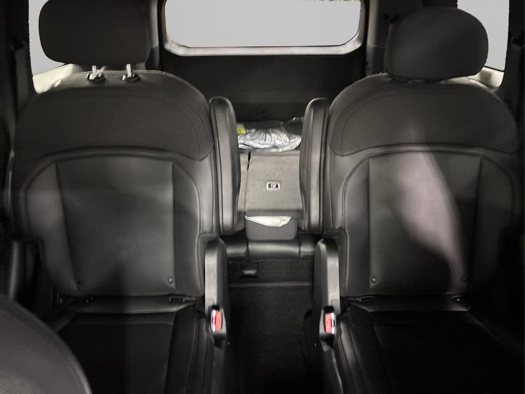 New 2027 Kia Telluride S image 10
