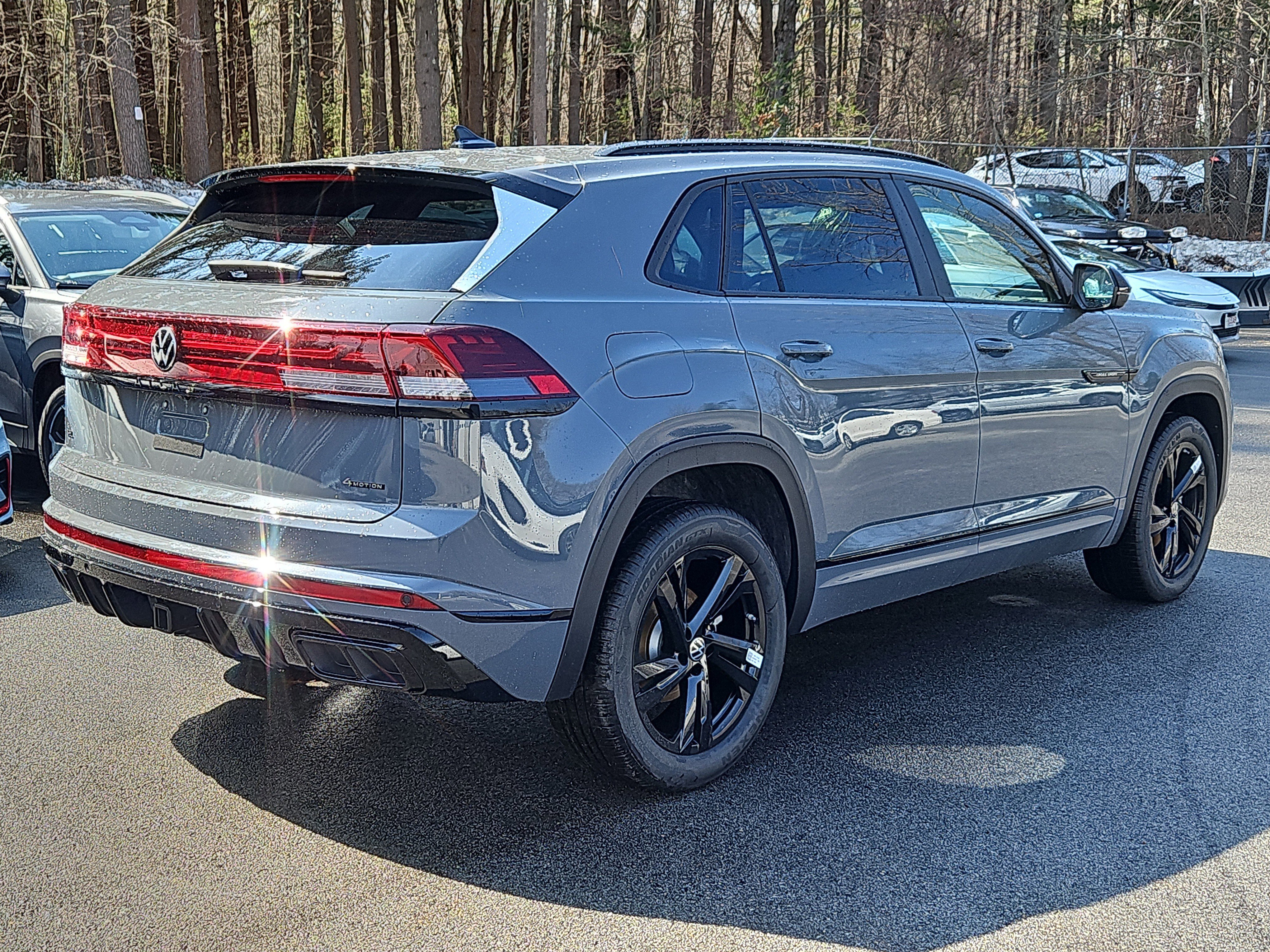 New 2026 Volkswagen Atlas Cross Sport SEL R-Line image 2