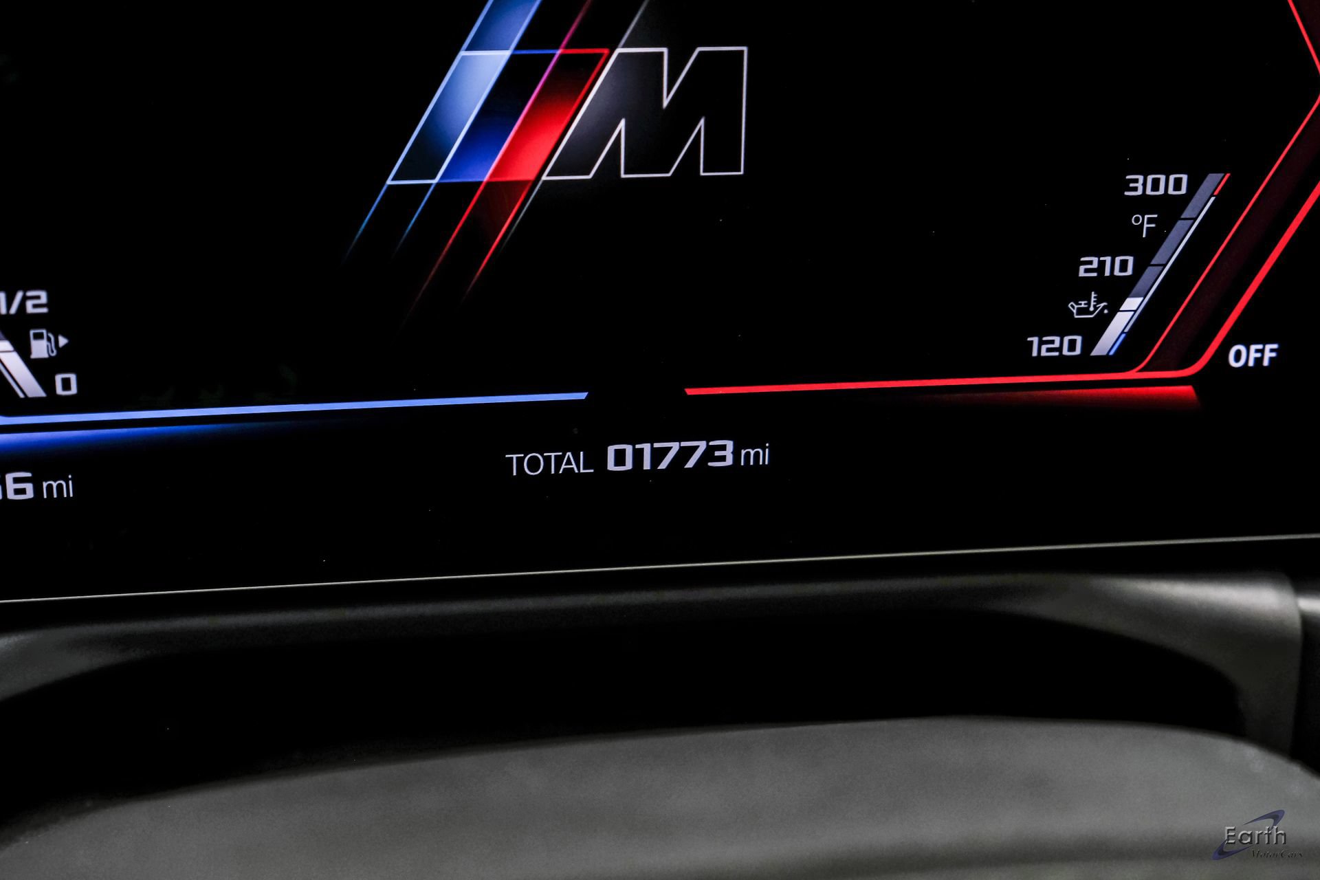 Used 2025 BMW M2 w/ Carbon Package RWD image 81