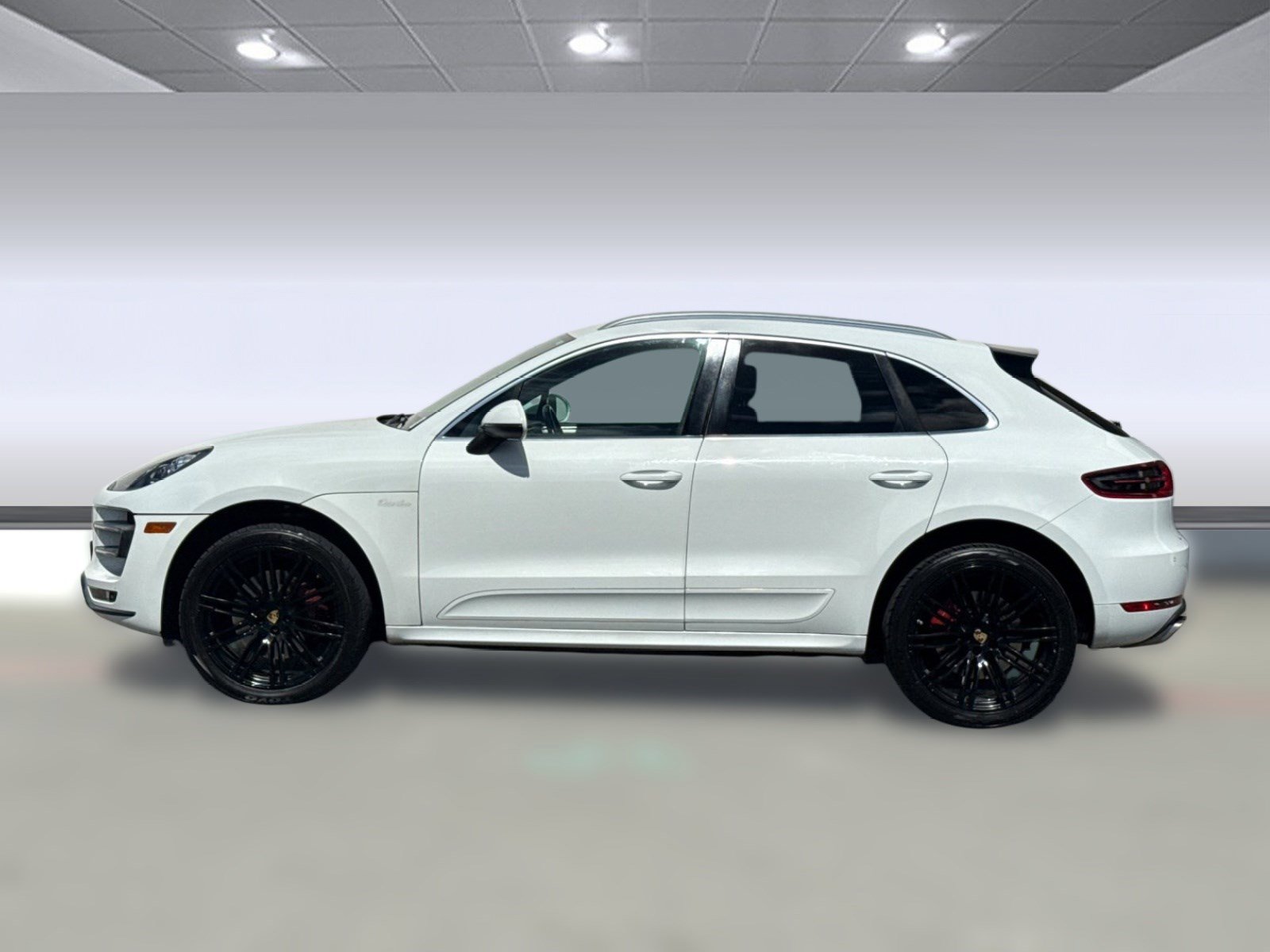Used 2016 Porsche Macan Turbo image 2