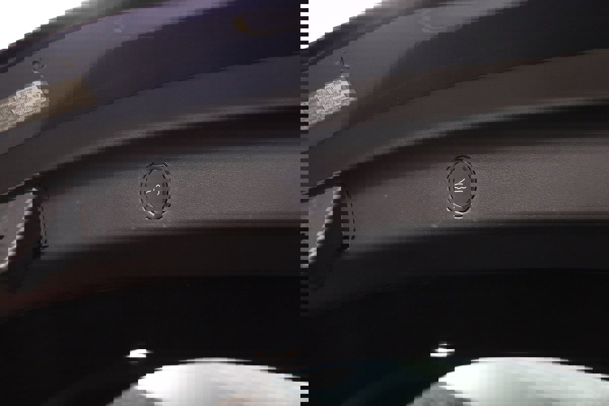 Used 2023 Tesla Model Y Long Range image 12