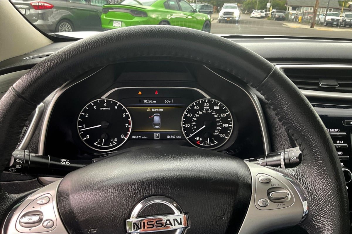 Used 2016 Nissan Murano SV AWD/4WD image 13