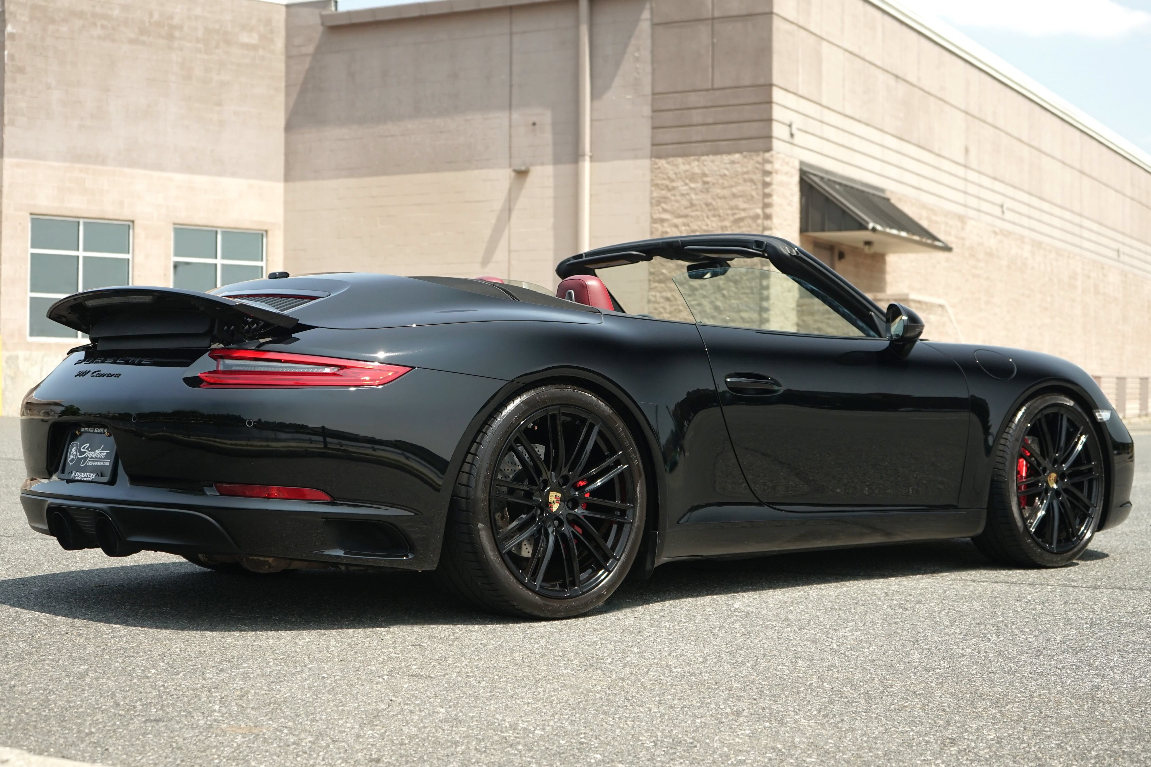 Used 2017 Porsche 911 Carrera RWD image 8