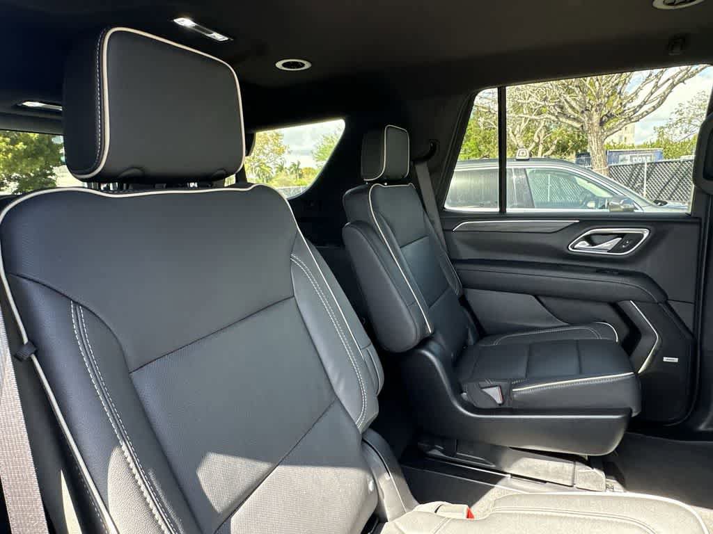 Used 2024 GMC Yukon SLT w/ SLT Luxury Package RWD image 26