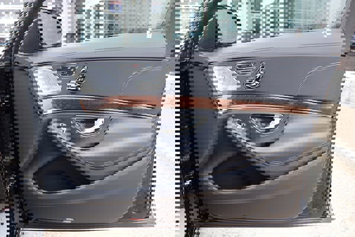 Used 2019 Mercedes-Benz S 560 Sedan image 51