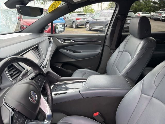 Used 2022 Buick Enclave Premium AWD/4WD image 10