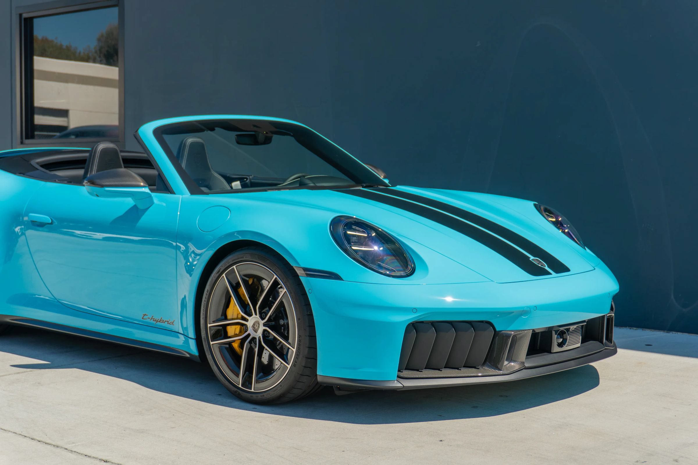 Used 2025 Porsche 911 Carrera 4 GTS AWD/4WD image 47