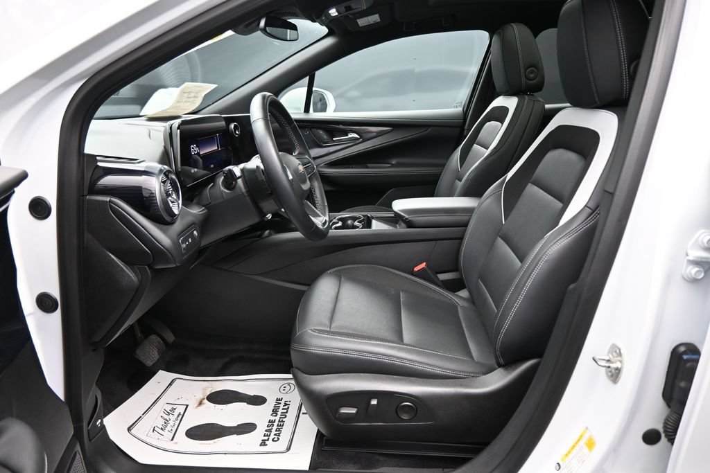 Used 2024 Chevrolet Blazer EV LT AWD/4WD image 9