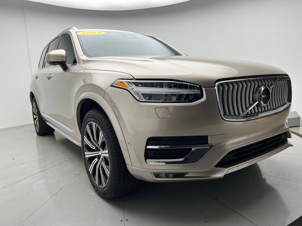 Used 2023 Volvo XC90 B6 Plus w/ Protection Package image 2
