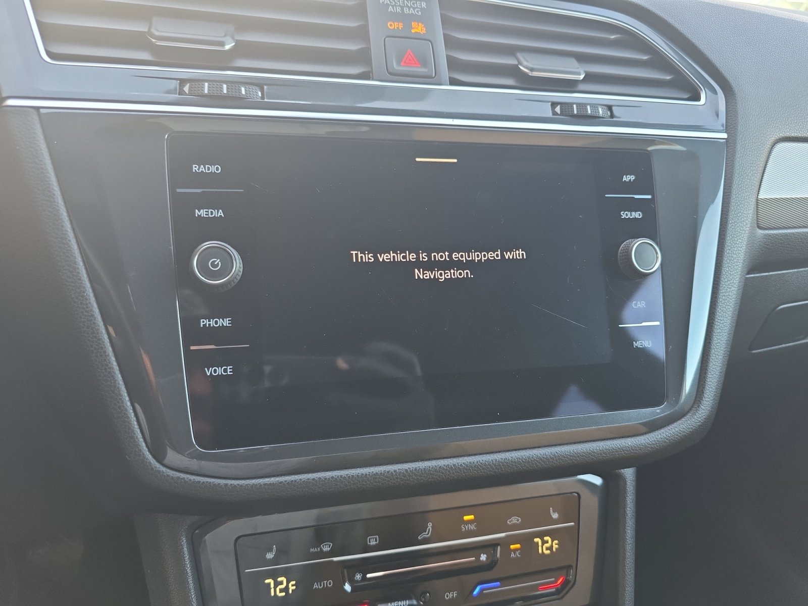 Used 2022 Volkswagen Tiguan SE image 28