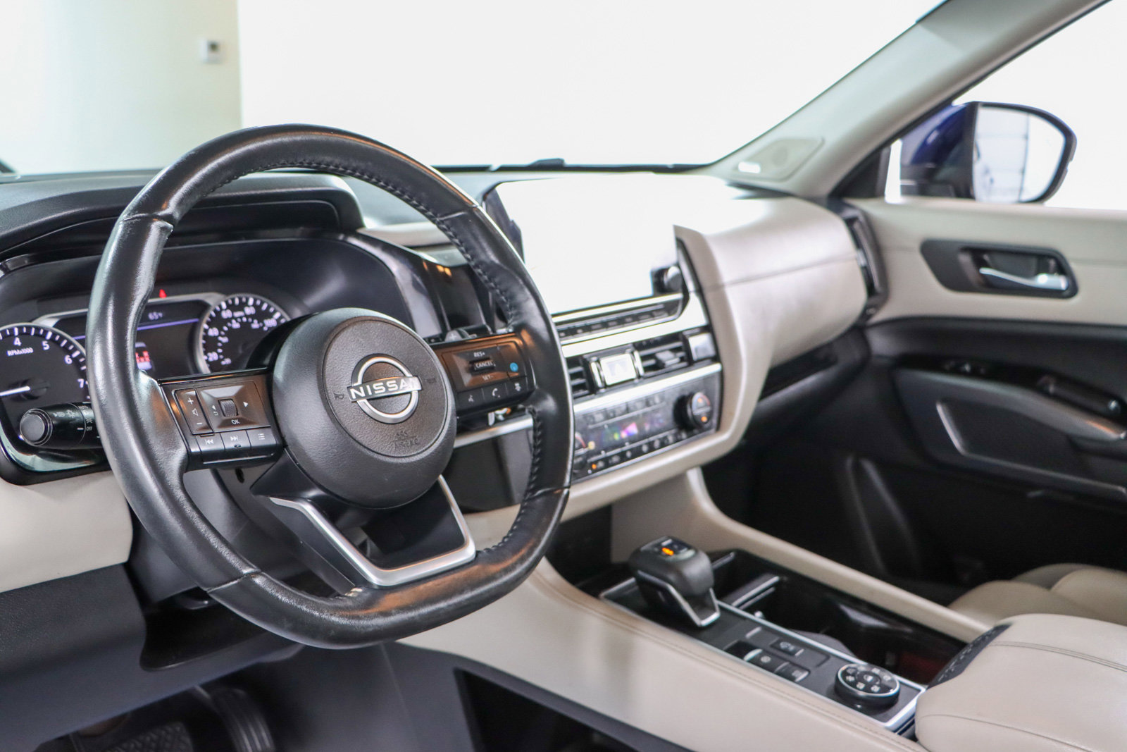 Used 2022 Nissan Pathfinder SL w/ SL Premium Package image 23