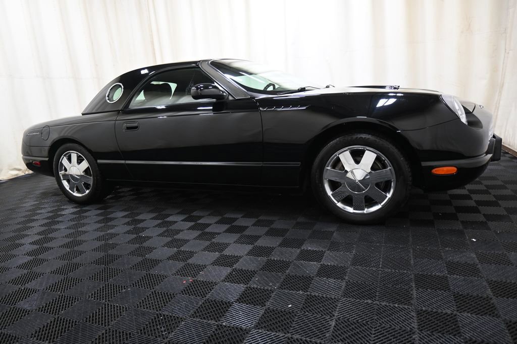 Used 2002 Ford Thunderbird RWD image 12