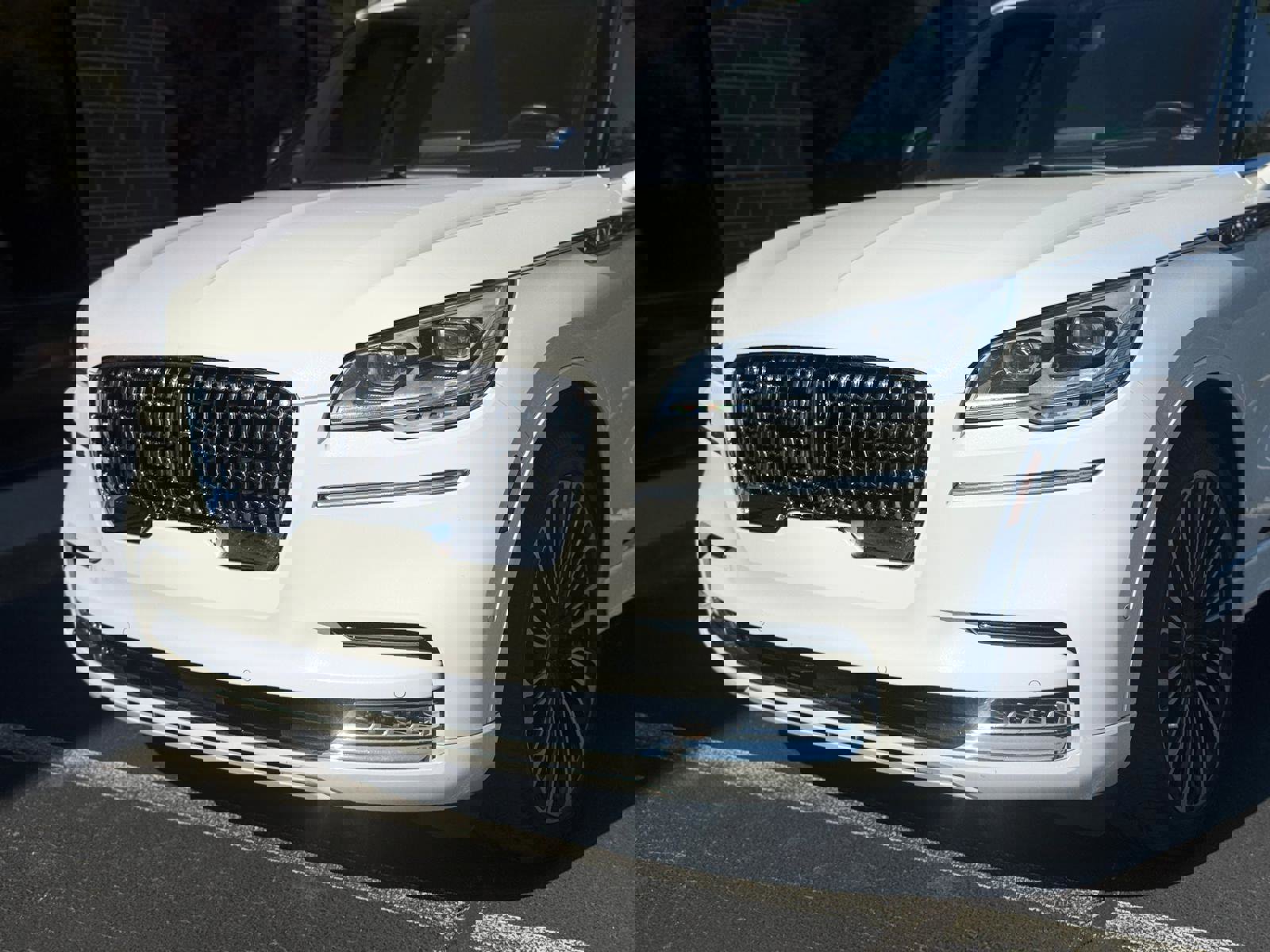 Used 2022 Lincoln Aviator Black Label w/ Dynamic Handling Package AWD/4WD image 8