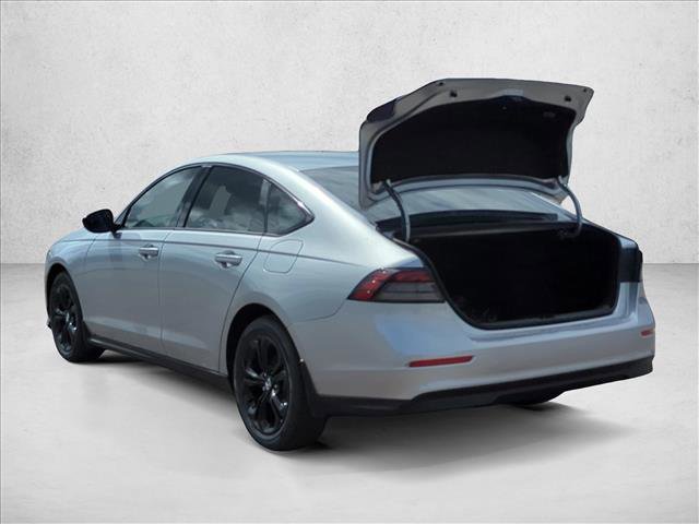 Certified 2025 Honda Accord SE image 9