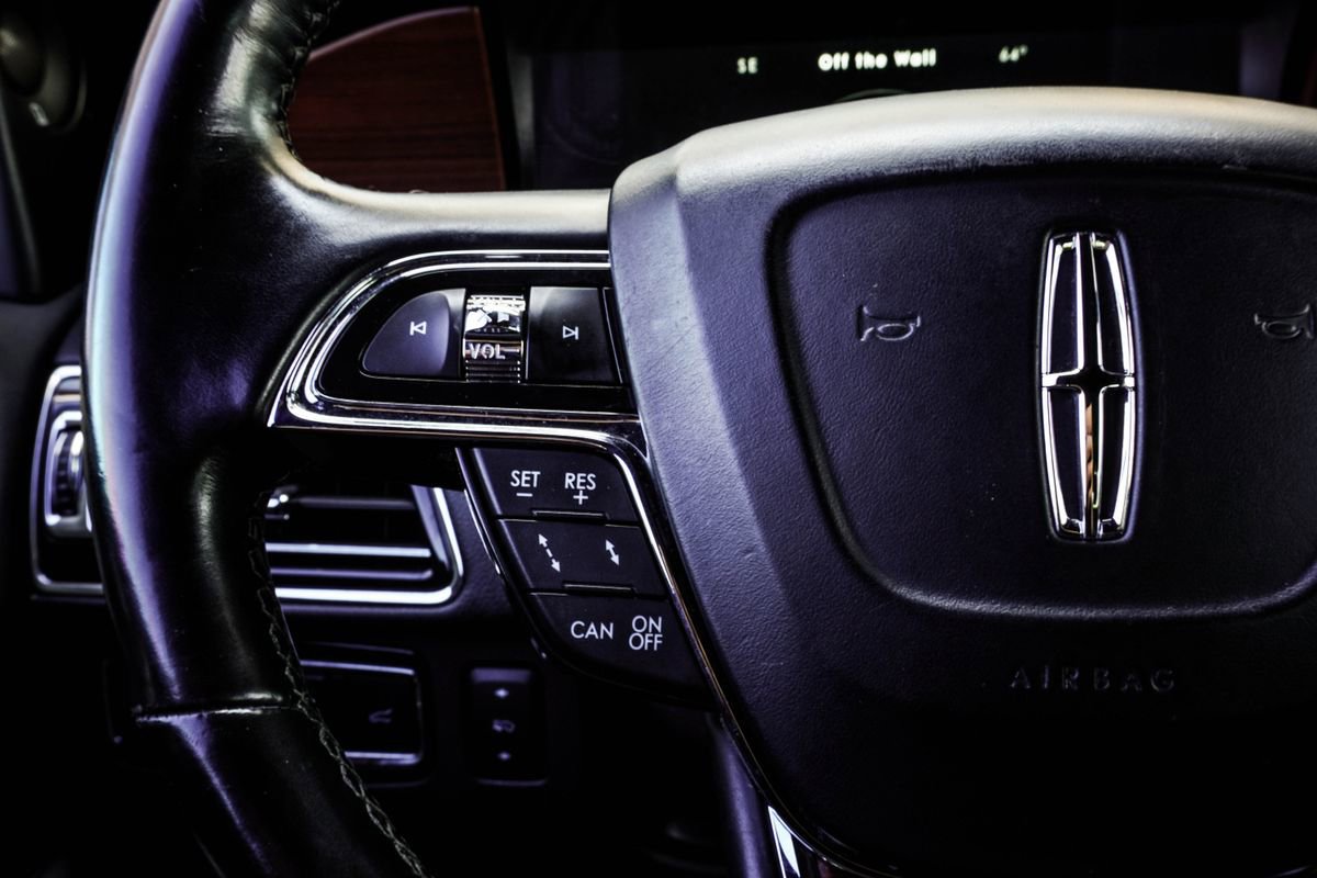 Used 2021 Lincoln Navigator Reserve image 29