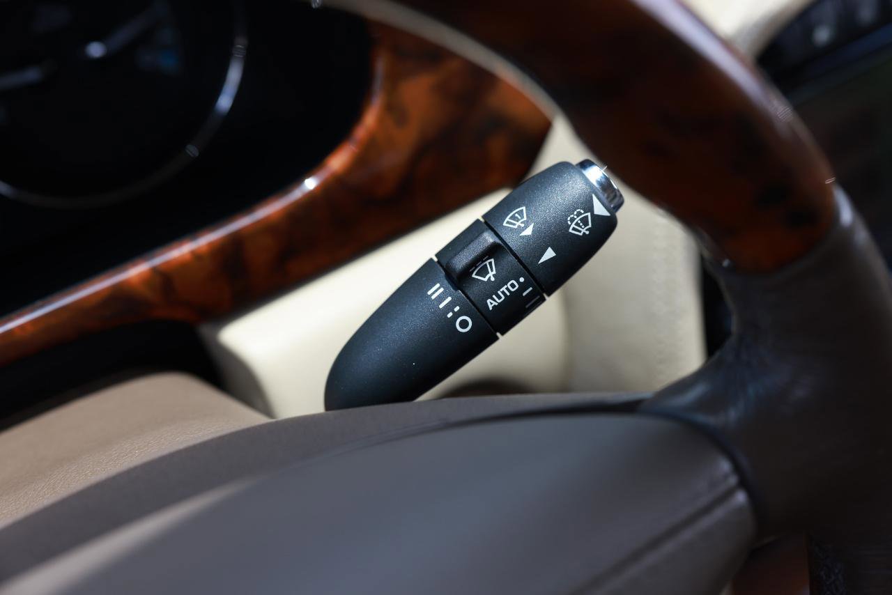 Used 2008 Jaguar XJ8 RWD image 32