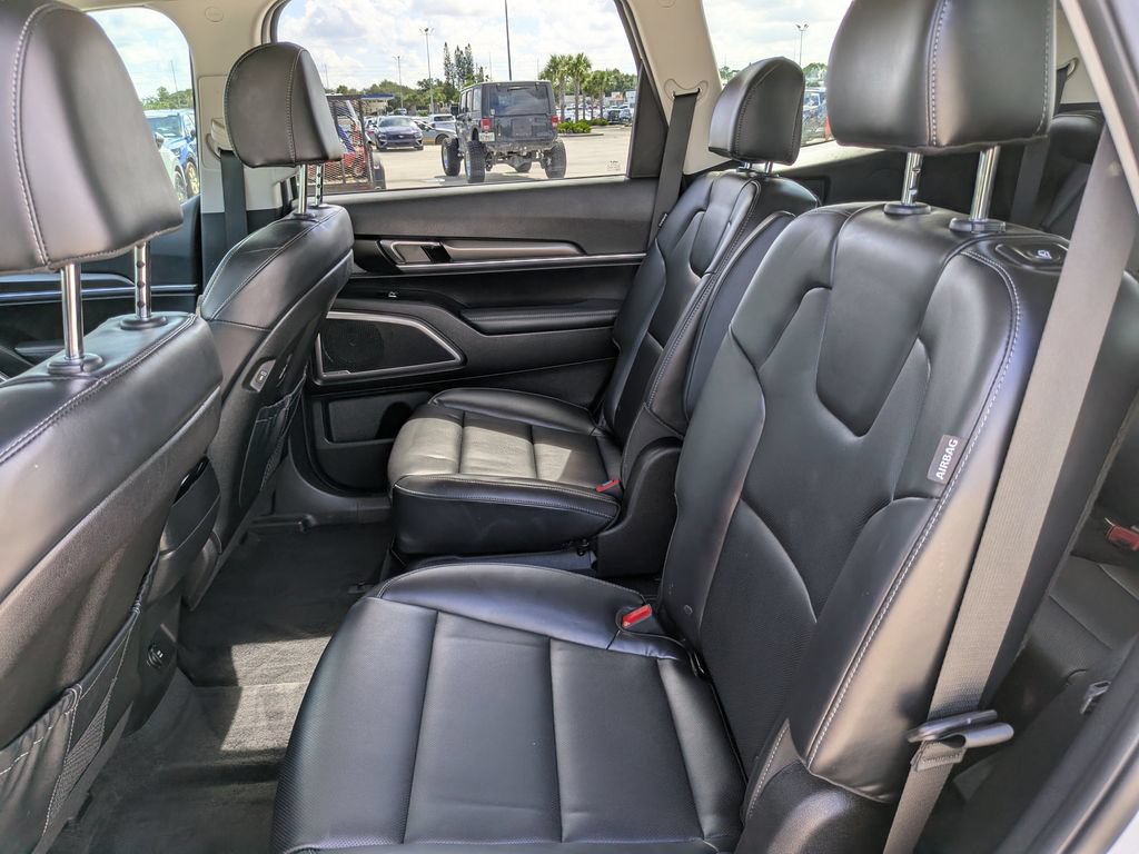 Certified 2024 Kia Telluride S FWD image 18