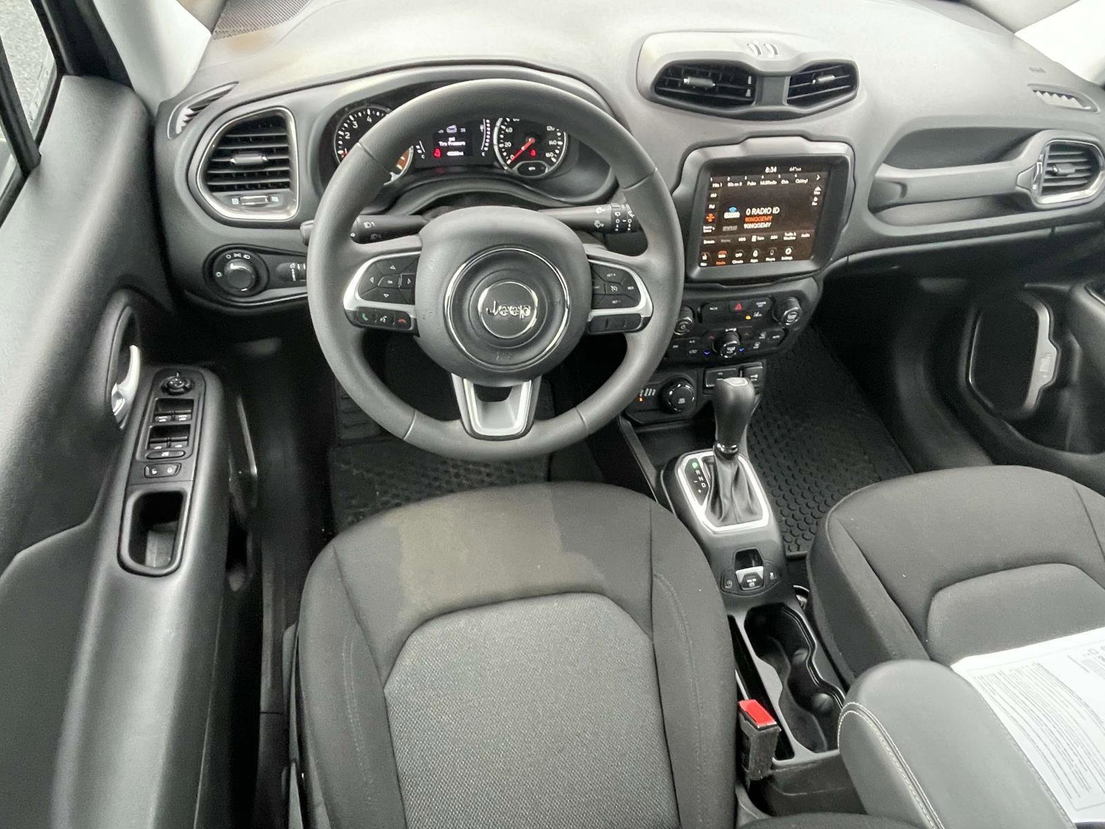 Certified 2023 Jeep Renegade Latitude image 11