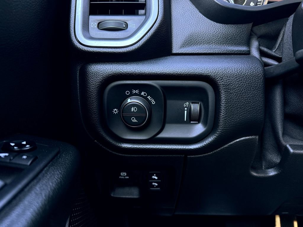 Used 2021 RAM 1500 Big Horn image 15