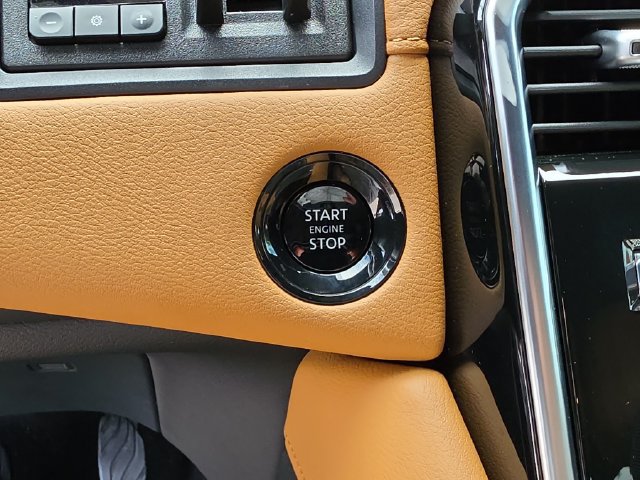 Certified 2025 Nissan Armada Platinum Reserve RWD image 29