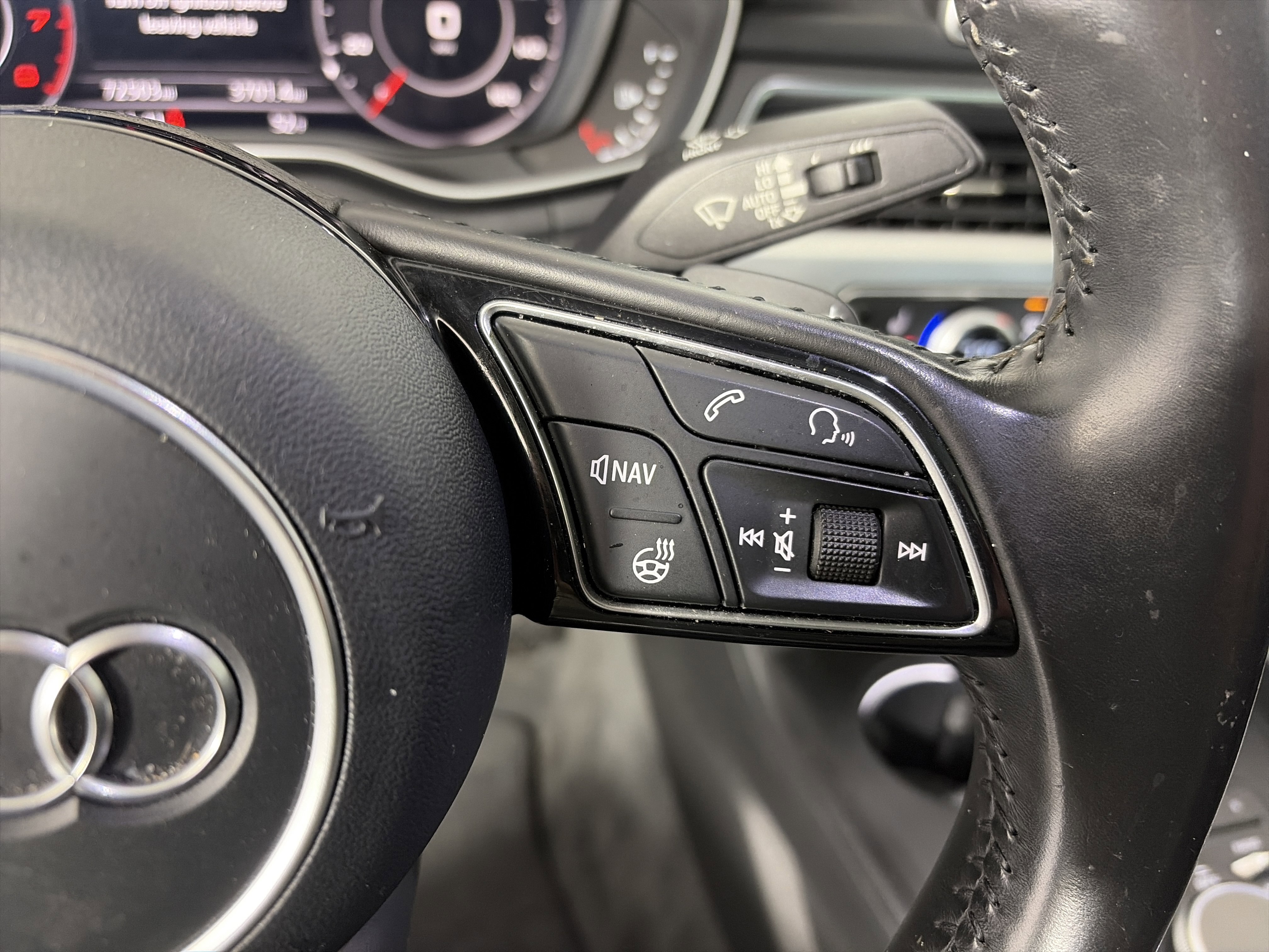 Used 2017 Audi A4 2.0T Premium Plus w/ Premium Plus Package image 33