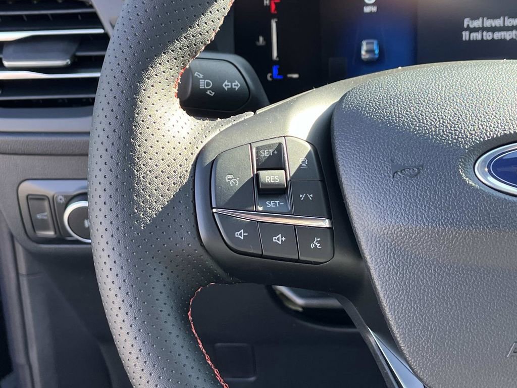 Used 2026 Ford Escape ST-Line Select w/ Equipment Group 401A image 29