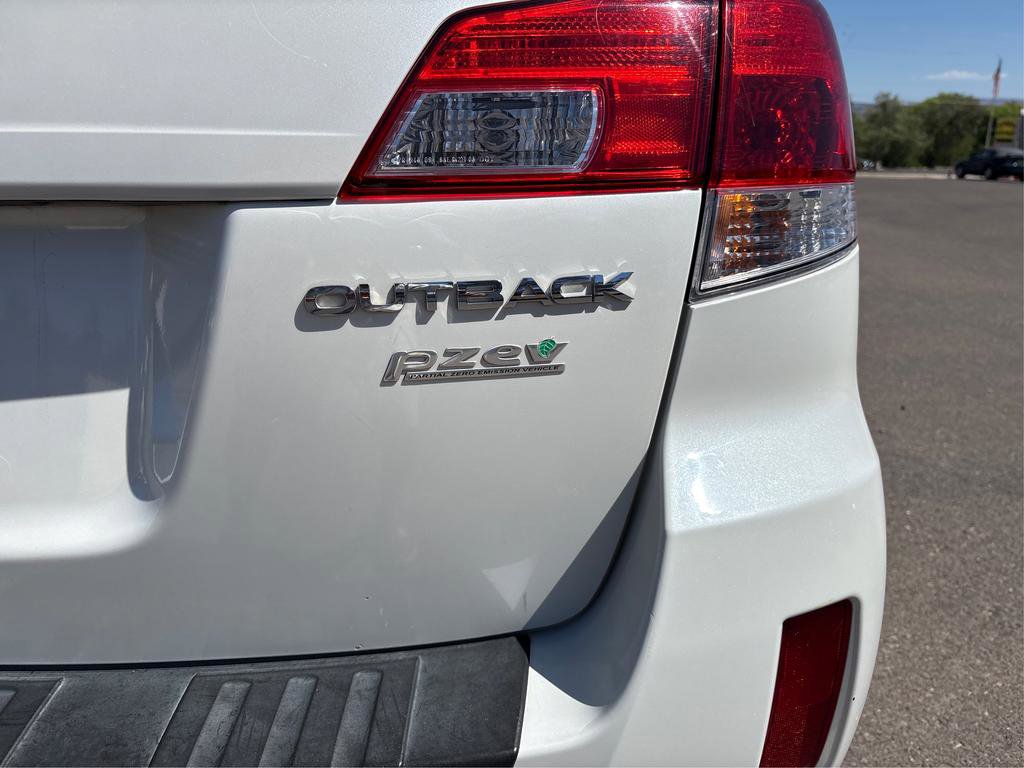 Used 2012 Subaru Outback 2.5i w/ Alloy Wheel Pkg AWD/4WD image 29