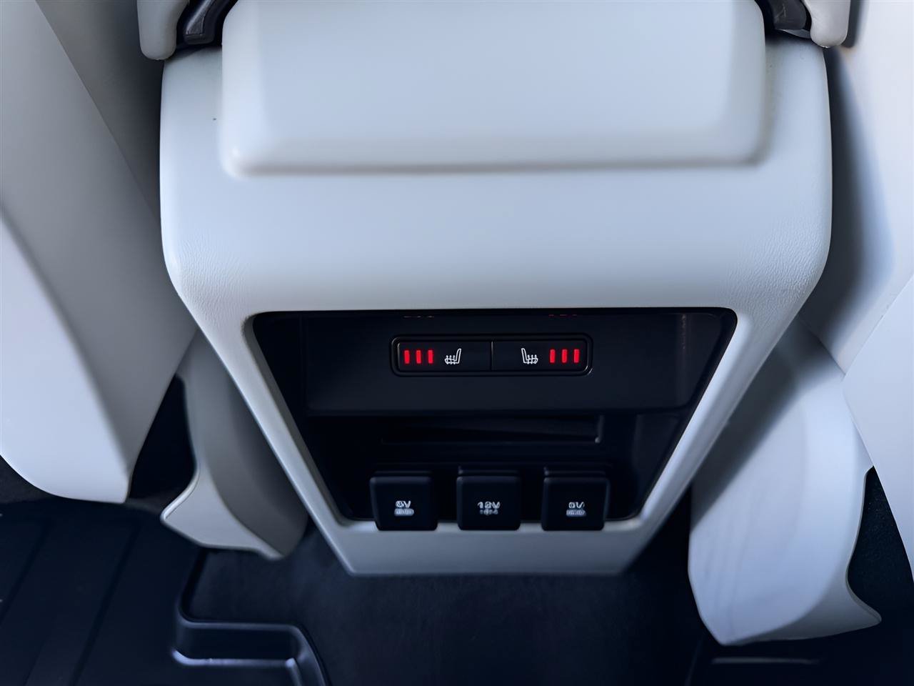Used 2019 Land Rover Discovery Sport HSE Dynamic AWD/4WD image 20
